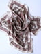 Бежевий атласний платок на шию у візерунок (68х68 см) | 6827019 | фото 3