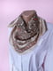 Бежевий атласний платок на шию у візерунок (68х68 см) | 6827019 | фото 6