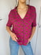 Блуза-сорочка малинового кольору в геометричний принт  | 6827368 | фото 3