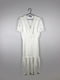 Біла облягаюча сукня з мереживним оздобленням | 6698834