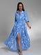 Довге блакитне плаття з принтом і розрізом | 6828979