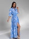 Довге блакитне плаття з принтом і розрізом | 6828979 | фото 2