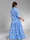 Довге блакитне плаття з принтом і розрізом | 6828979 | фото 3
