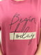 Темно-рожева вільна футболка із трикотажу  написом | 6829034 | фото 4