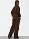Костюм на флісі коричневого кольору з принтом: світшот та штани | 6828073 | фото 3