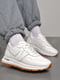 Кросівки з натуральної шкіри білого кольору на шнурівці  | 6828225 | фото 2