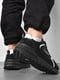 Чорні кросівки на шнурівці з білим оздобленням | 6828272 | фото 3