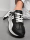 Кросівки чорно-білого кольору на шнурівці | 6828287 | фото 2