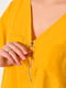 Блуза з коротким рукавом гірчичного кольору | 6828474 | фото 4