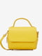 Желтая кожаная сумка через плечо на клапане | 6831866 | фото 2