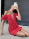 Драпірована червона сукня в горошок з відкритими плечима | 6833624