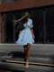 Блакитна сукня А-силуету в квітковий принт | 6833630 | фото 2