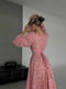 Сукня А-силуету персикового кольору в квітковий принт з розрізом на ніжці | 6833674 | фото 6