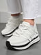 Кросівки білого кольору на шнурівці  | 6835396 | фото 2