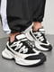 Кросівки чорно-білого кольору на шнурівці  | 6835404