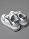Кросівки біло-сірого кольору на шнурівці  | 6835715 | фото 3