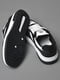 Кросівки чорно-білого кольору на шнурівці  | 6835727 | фото 4