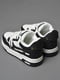 Кросівки чорно-білого кольору на шнурівці  | 6835736 | фото 3