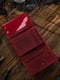 Красный кожаный кошелек | 6838177 | фото 3