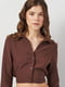 Укорочена коричнева блузка сорочкового крою | 6840456 | фото 4