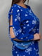 Синя принтована блуза з розрізами на рукавах | 6844882 | фото 4