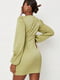 Коротка зелена сукня-футляр на гудзиках з глибоким декольте | 6848365 | фото 3