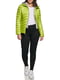 Зеленая стеганая куртка на молнии | 6851098 | фото 4