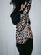 Чорний спортивний костюм з леопардовим принтом: толстовка і легінси | 6858039 | фото 2