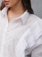 Біла штапельна блузка з рюшею збоку | 6852462 | фото 2