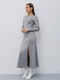 Трикотажна сіра сукня-максі з вирізами на ліфі | 6853107 | фото 3