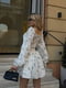 Біла сукня міні в квітковий принт з імітацією корсета та драпіровкою під грудьми | 6858547 | фото 3