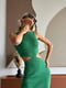 Силуетна зелена сукня міді  з фігурним вирізом на талії | 6858641 | фото 8