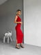 Силуетна червона сукня міді з фігурним вирізом на талії | 6858644 | фото 3