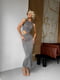 Силуетна сіра сукня міді з фігурним вирізом на талії | 6858650 | фото 6