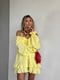Жовта сукня міні з мусліну в квітковий принт з регульованою збіркою на грудях та широкими об”ємними рукавами | 6858665 | фото 6