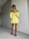 Жовта сукня міні з мусліну в квітковий принт з регульованою збіркою на грудях та широкими об”ємними рукавами | 6858665 | фото 7
