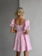 Рожева сукня міні з мусліну в квітковий принт з імітацією чашки на підкладці | 6858668 | фото 2