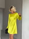 Жовта сатинова сукня міні  з відкритою спиною та елегантною зав`язкою | 6858679 | фото 4
