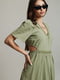 Платье оливкового цвета с V-образным вырезом | 6859545 | фото 4