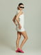 Біла сукня-футляр з акцентними плечима | 6859547 | фото 5