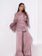 Темно-рожевий сатиновий костюм з воланами: сорочка та штани | 6859951 | фото 2