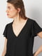 Черная блуза с V-образным вырезом и свободными короткими рукавами | 6865301 | фото 4