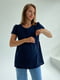 Синя  перфорована блузка А-силуету з короткими рукавами  для вагітних та годуючих мам з секретом годування | 6865665 | фото 7