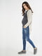Сині джинси-скінні для вагітних з широкою бандажною резинкою під животик | 6865696 | фото 2