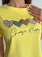 Жовта бавовняна футболка з принтом та написом | 6871797 | фото 4