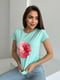 Бірюзова бавовняна футболка з квітковим малюнком | 6871855 | фото 2