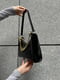 Чорна сумка-багет з тисненням рептилія | 6875131 | фото 3