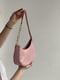 Рожева сумка-багет з ремінцем-ланцюжком | 6875179 | фото 5