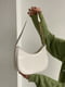 Біла сумка-багет з ремінцем-ланцюжком | 6875181 | фото 2