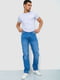 Прямые голубые джинсы с потертостями | 6888277 | фото 2